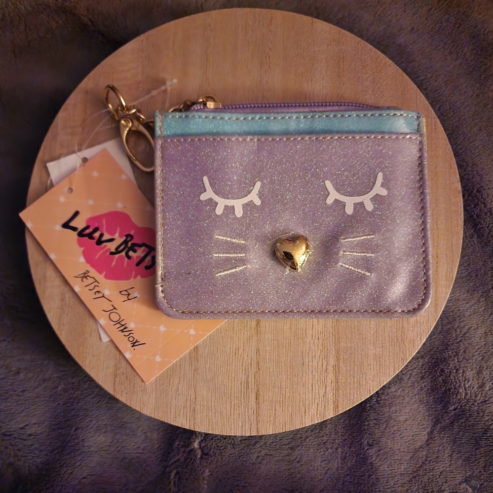 Nwt Betsey Johnson card holder/ money 💰 holder with key chain.